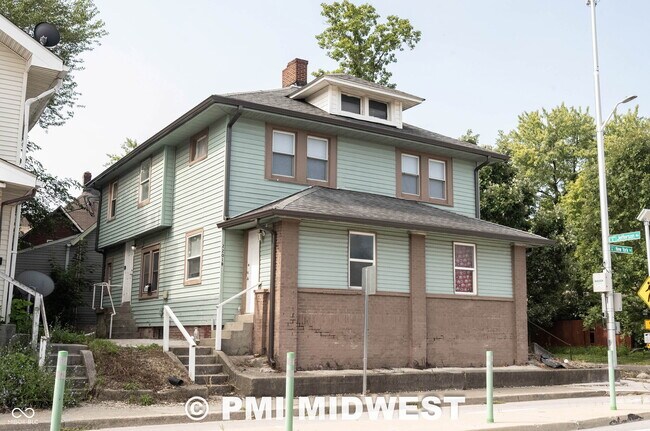 Building Photo - 2201 E New York St