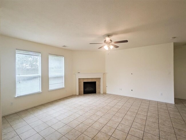 Building Photo - 6223 Summerfield Glade Ln