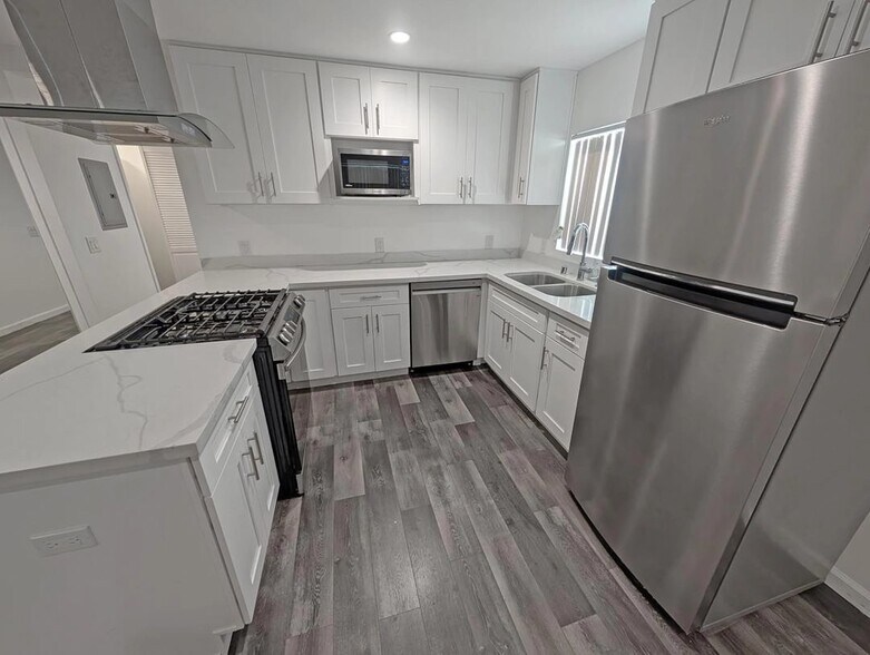 Building Photo - 4530 Whitsett Ave