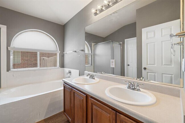 Building Photo - 1625 Pavelich Pass
