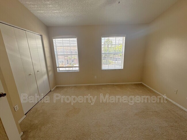Building Photo - 6235 Bayside Key Dr