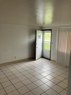 Building Photo - 3405 Oakwood Ave