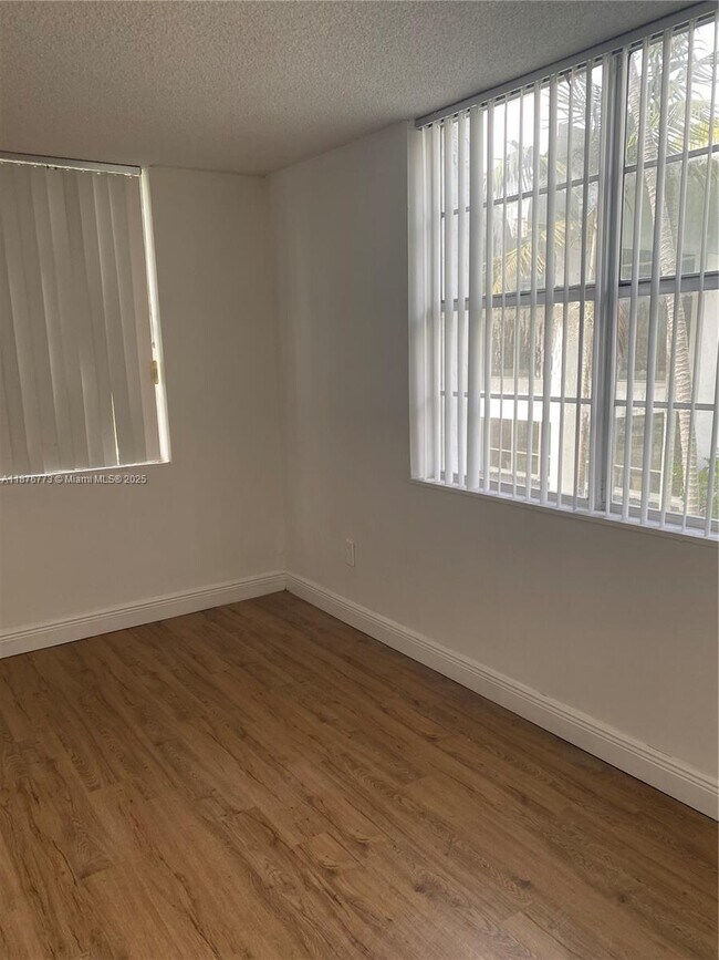 Building Photo - 486 NW 165th St