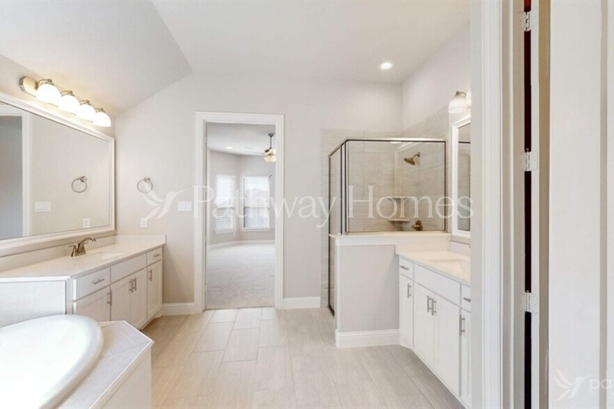 Building Photo - 112 Trail Dr