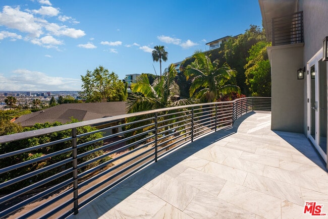 Building Photo - 1404 Devlin Dr