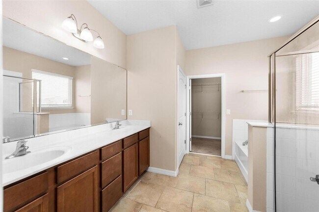 Building Photo - 174 Tracy Cir