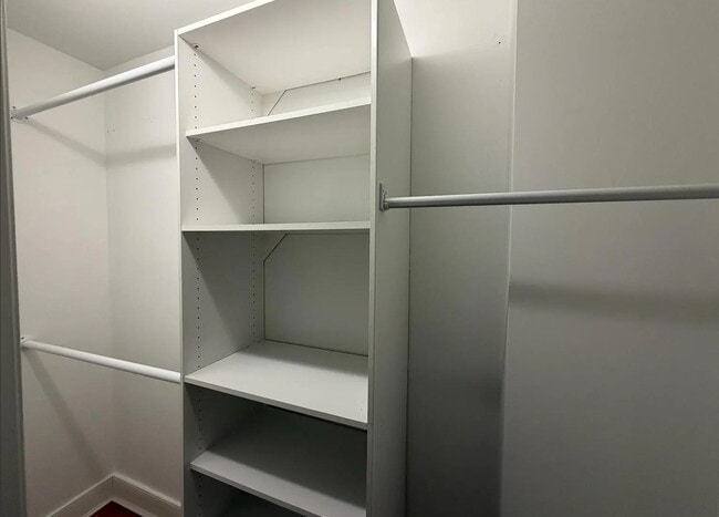 Building Photo - 8125 River Rd