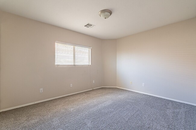 Building Photo - Home in Chandler for rent
