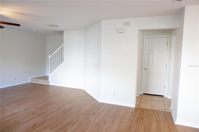 Building Photo - 9426 Charlesberg Dr