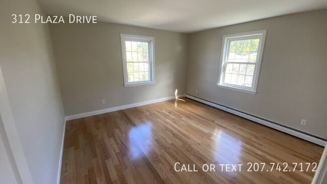 Building Photo - 312 Plaza Dr