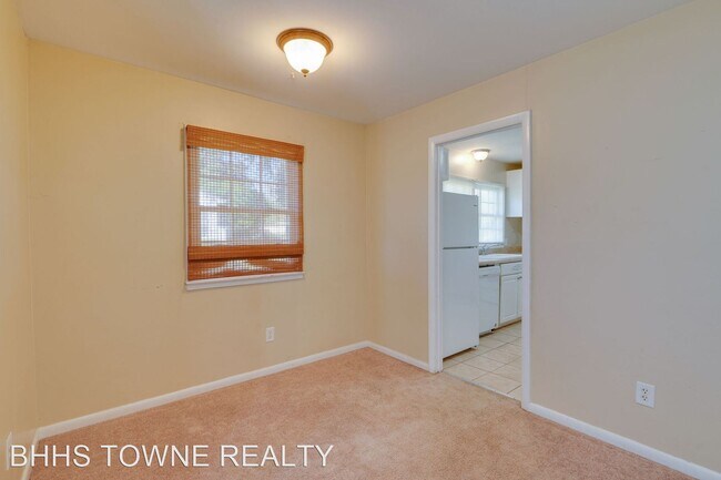Building Photo - 3 br, 1 bath House - 133 Drew Road