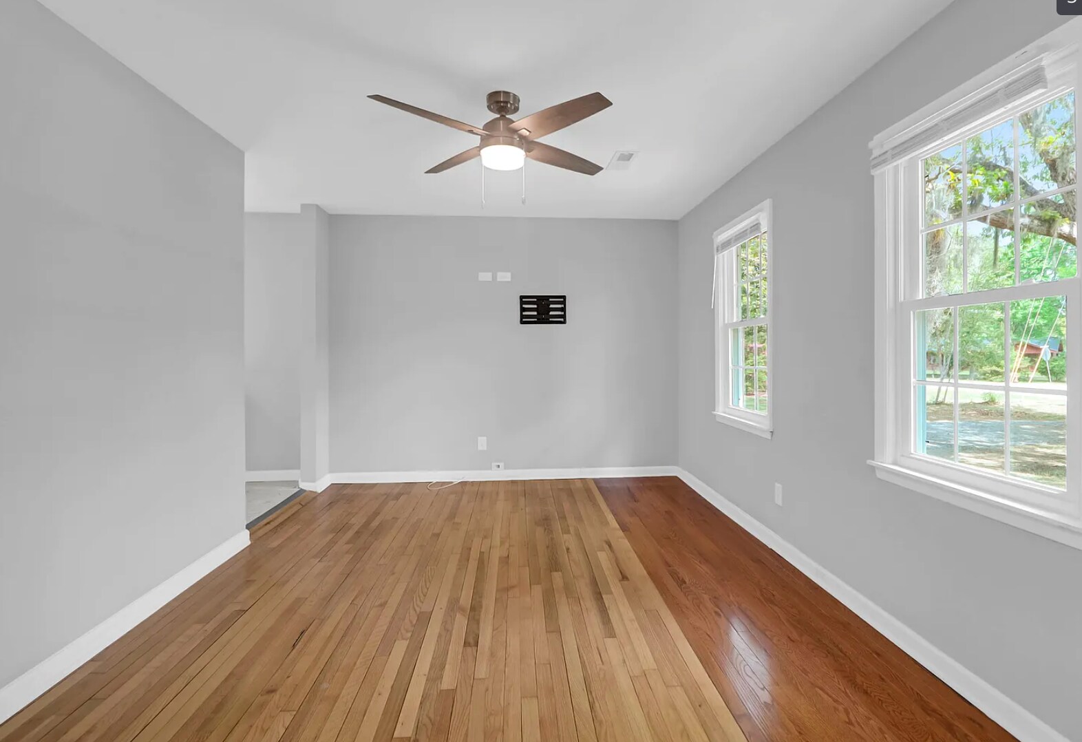 Building Photo - 1203 Happyland Blvd