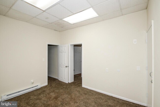 Building Photo - 2420 Greenmount Ave
