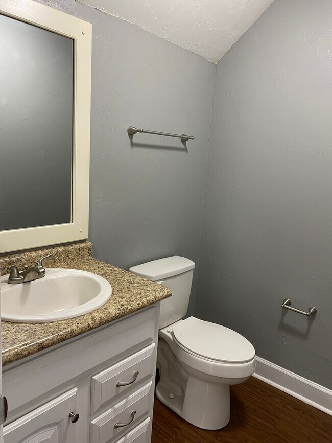 Building Photo - PORTLAND TOWNHOMES