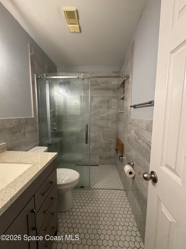 Building Photo - 1471 Sheafe Ave NE