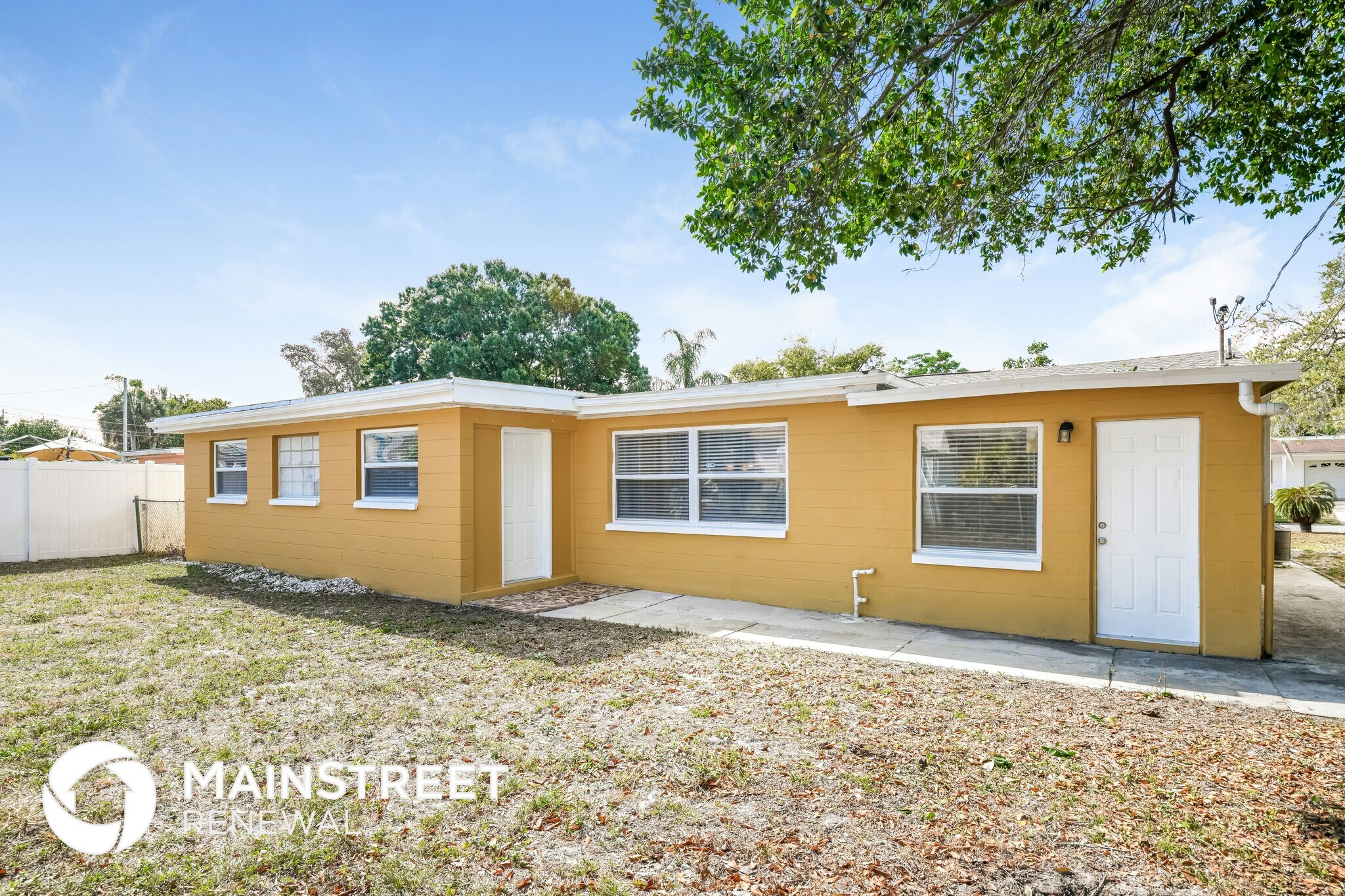 Building Photo - 4251 Oakfield Ave