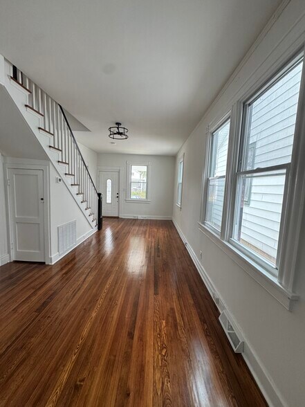 Building Photo - 1226 N 36th St