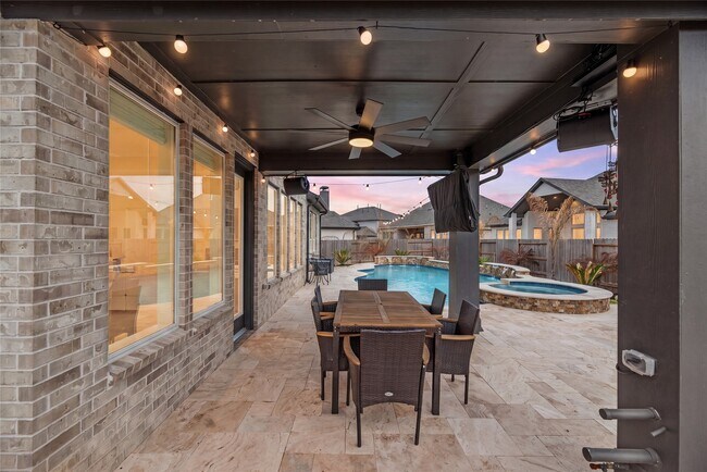 Building Photo - 30155 Gold Finch Pl