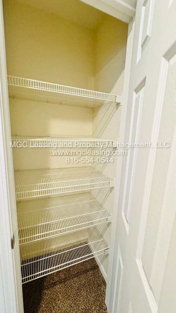 Building Photo - November Special - $500 Amazon Gift Card o...