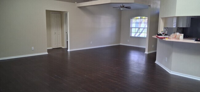 Building Photo - 31 Old Sunbeam Dr