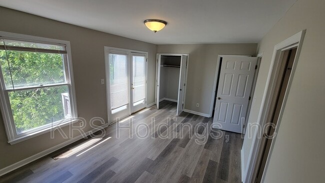 Building Photo - 5059 Avenida Del Sol Dr