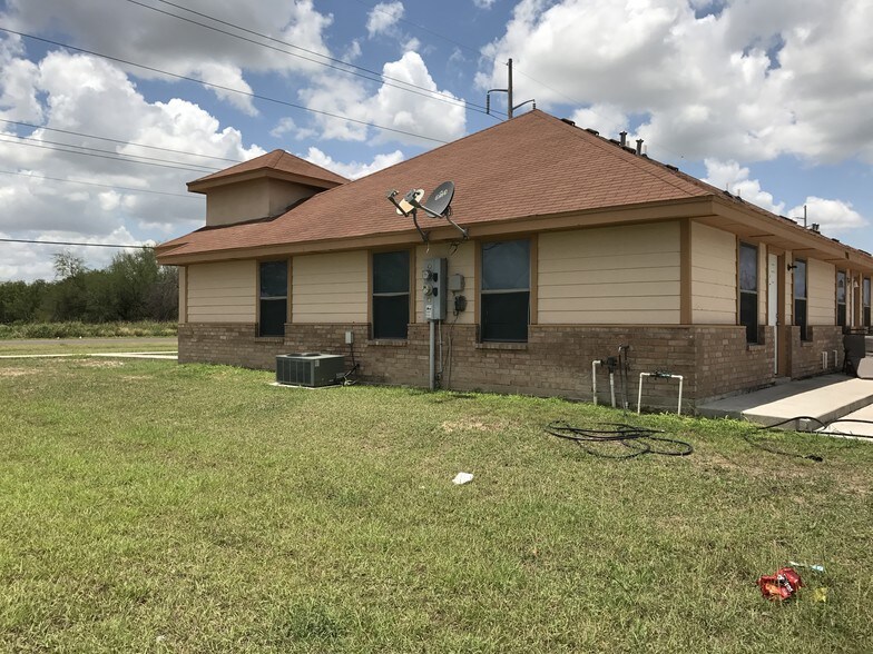 Building Photo - 405 Rockport St