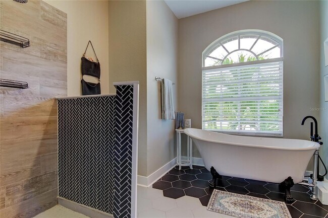 Building Photo - 1421 Beach Club Ln
