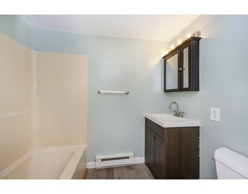 Building Photo - 11 Gibbs St