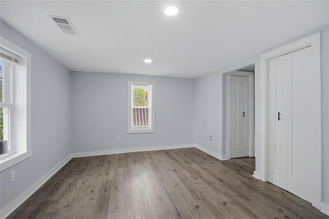 Building Photo - 2040 Penelope St NW