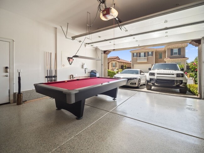 Building Photo - Showing Times: to schedule a viewing, please call & contact us