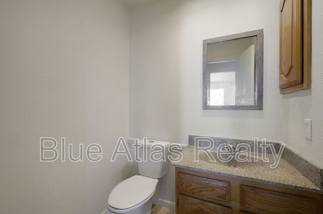 Building Photo - 701 Via Del Mar
