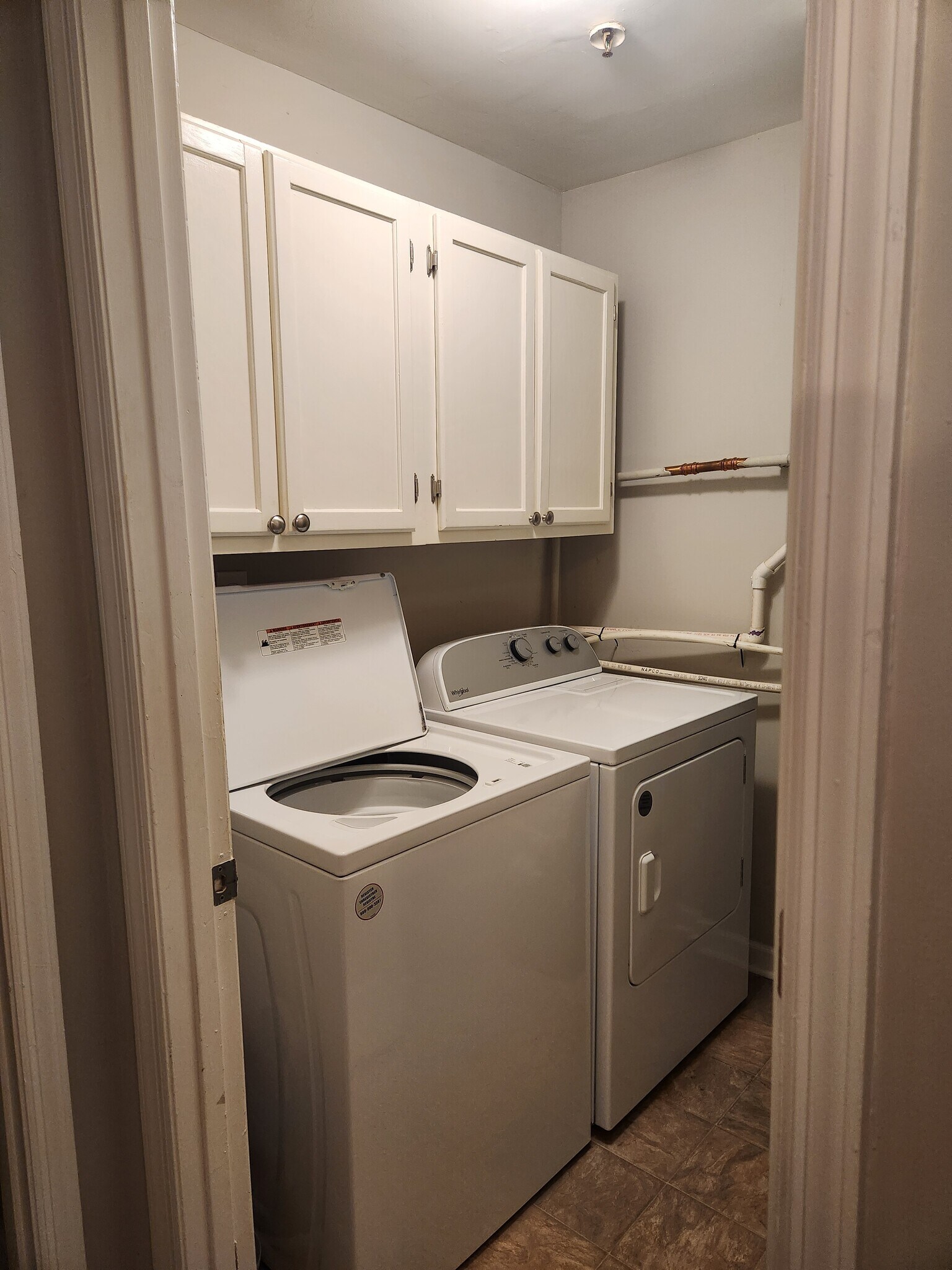 Building Photo - 4000 Riverlook Pky SE