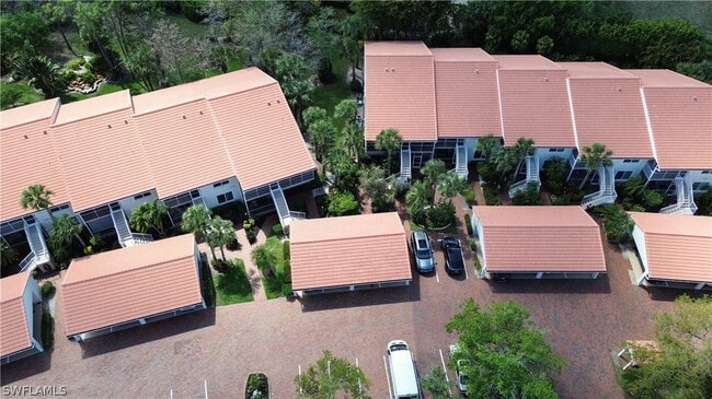 Building Photo - 2265 Hidden Lake Dr