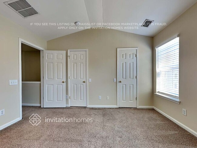 Building Photo - 2918 Duvalla Ave