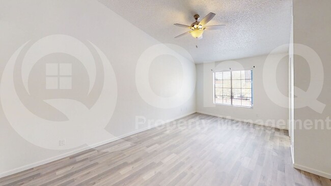 Building Photo - 170 E Guadalupe Rd