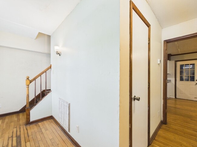 Building Photo - 124 Henrico St