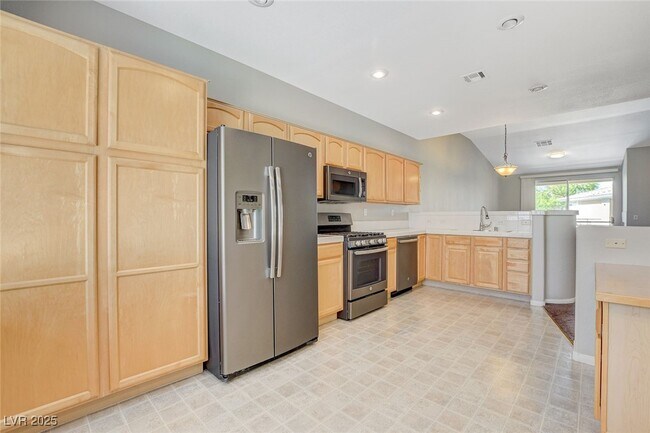 Building Photo - 669 Peachy Canyon Cir