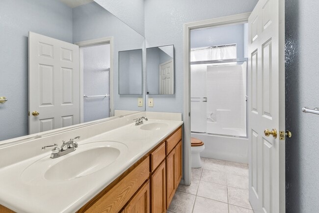 Building Photo - 15543 Vista Vicente Dr