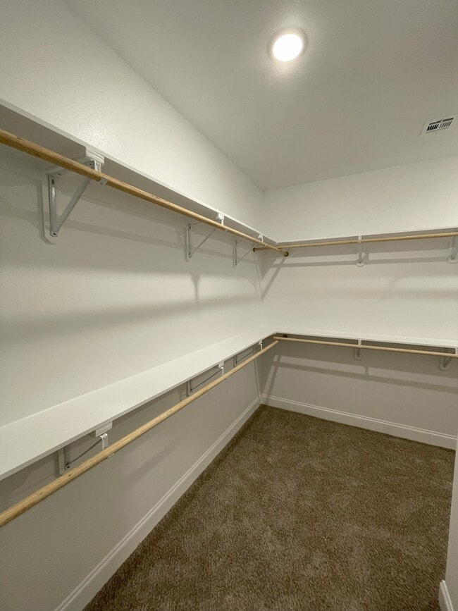 Building Photo - 118 Pne Lk Rd