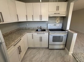 Building Photo - 2182 NE 1st Way