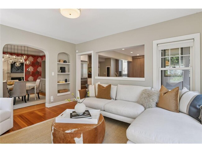 Building Photo - 3933 Zenith Ave S