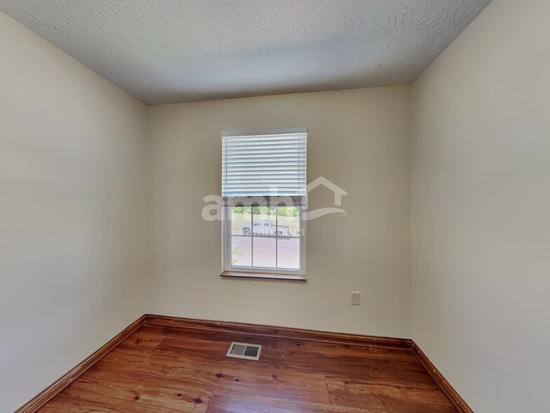 Building Photo - 601 Tupelo Dr