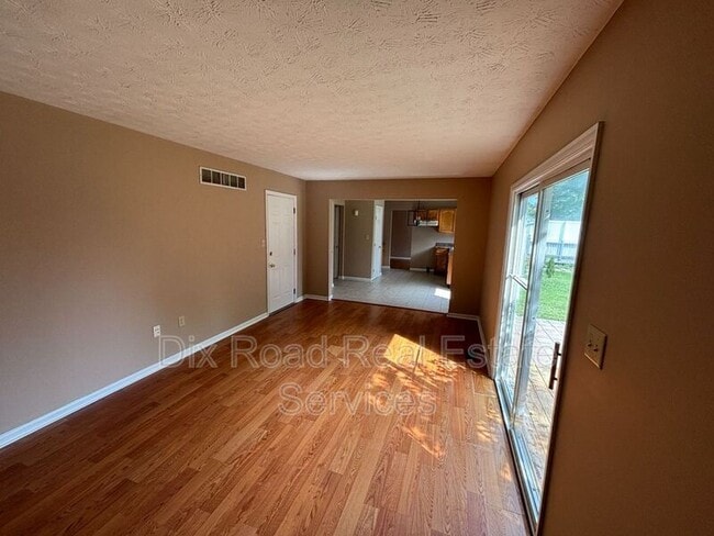 Building Photo - 1194 Poplar Hill Dr