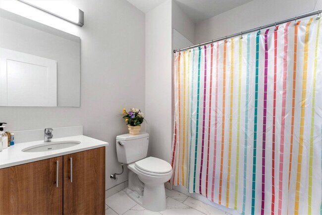 Building Photo - 999 Hancock St