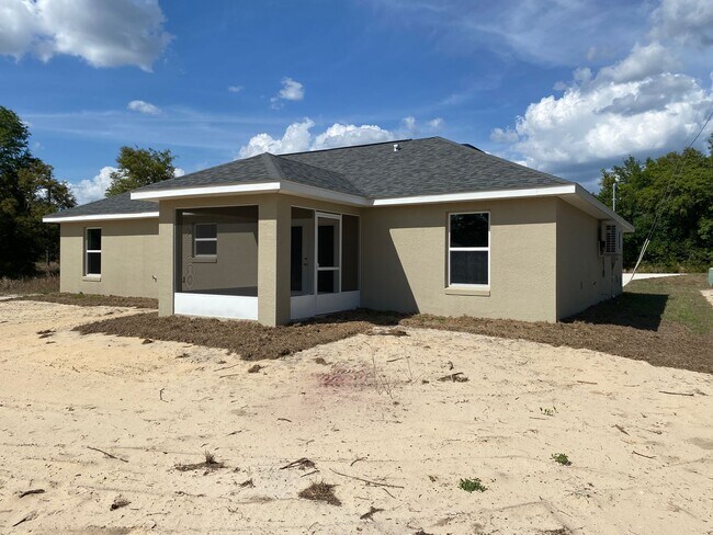 Building Photo - Desirable SE Ocala Neighborhood 3/2/2 *WON'T LAST*