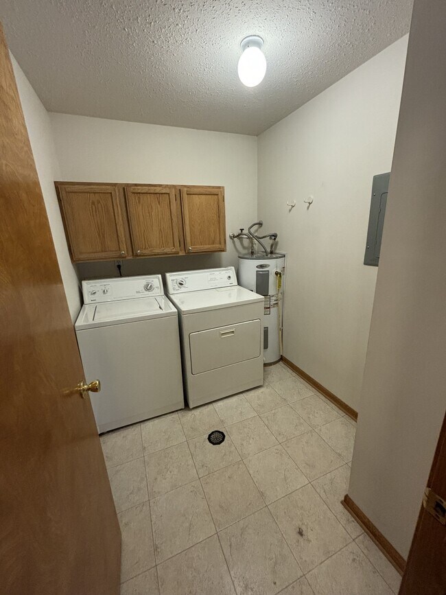Building Photo - 9722 Sawgrass Ct