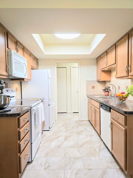 Building Photo - 16810 Edloytom Way