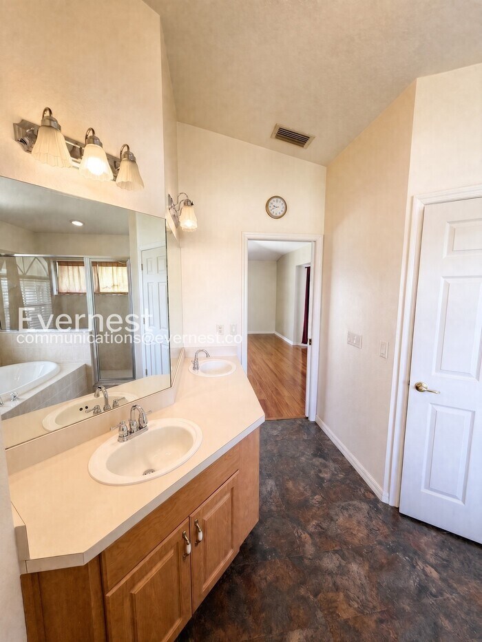 Building Photo - 6930 Frascati Loop