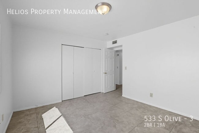 Building Photo - 533 S Olive-3