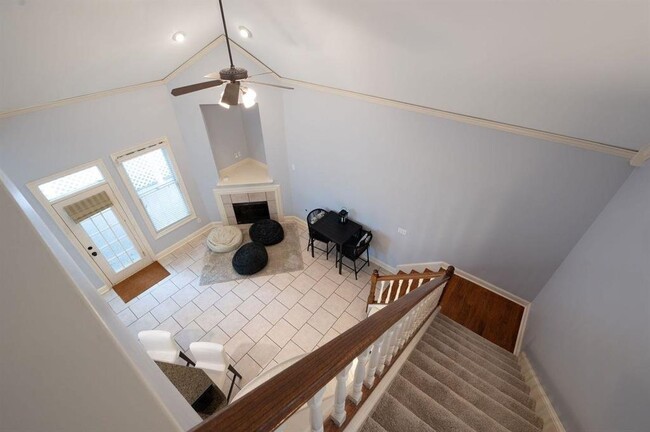 Building Photo - 10180 Wynmanor Dr